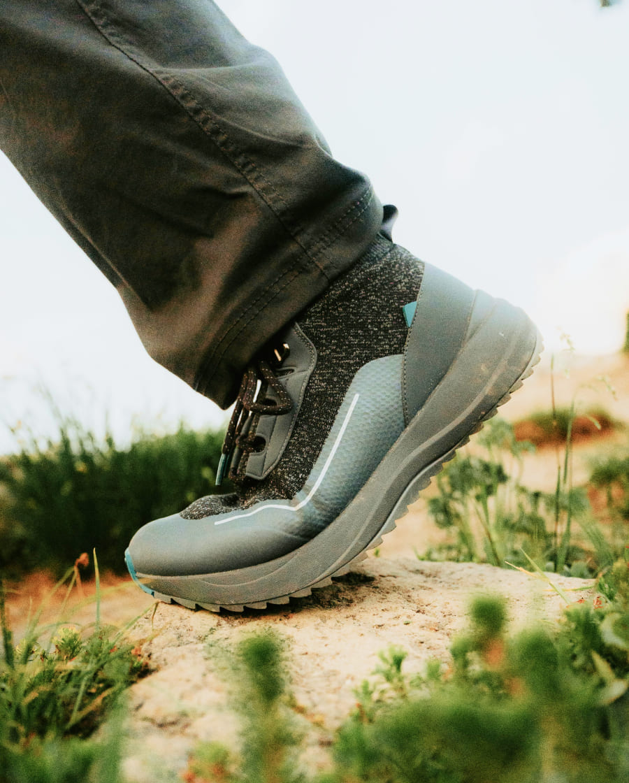 The Technology Behind Modern Athletic Shoes